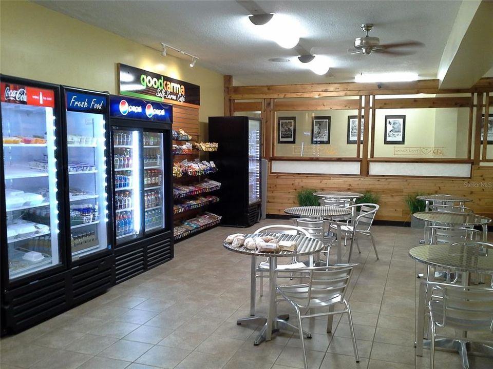 For Sale: $158,500 (2 beds, 2 baths, 1080 Square Feet)