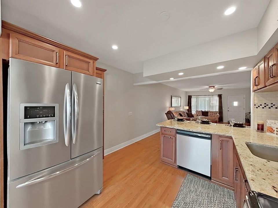 For Sale: $158,500 (2 beds, 2 baths, 1080 Square Feet)