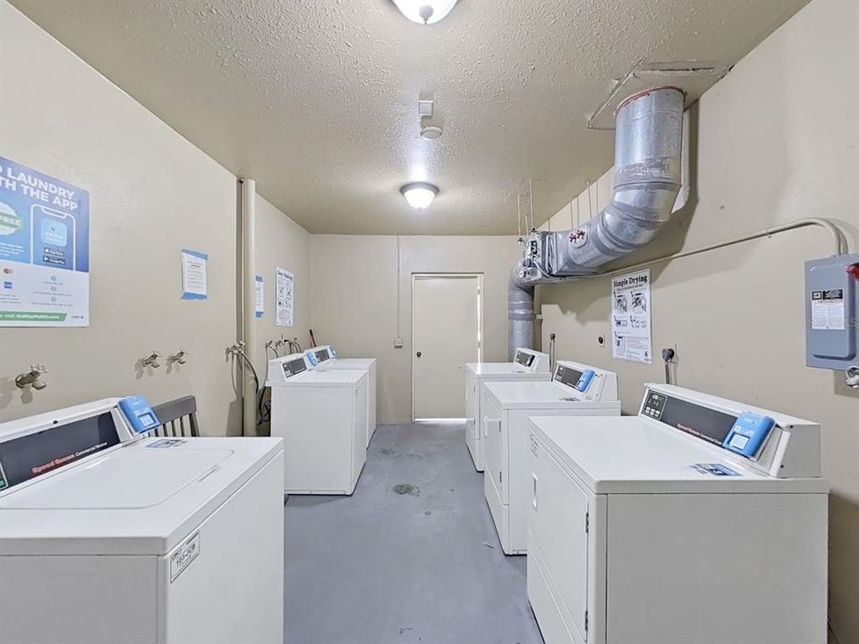 For Sale: $158,500 (2 beds, 2 baths, 1080 Square Feet)