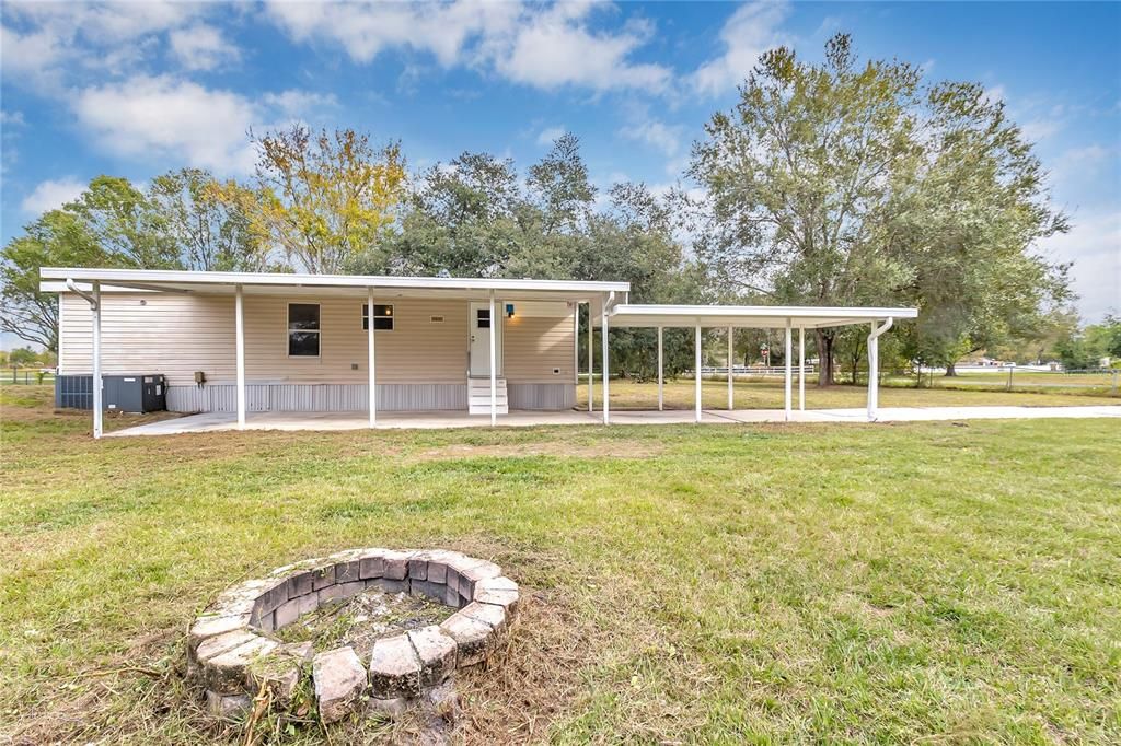 For Sale: $299,999 (3 beds, 2 baths, 1080 Square Feet)