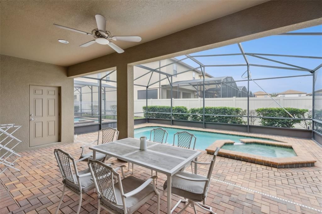 待售: $510,000 (6 贝兹, 4 浴室, 3142 平方英尺)