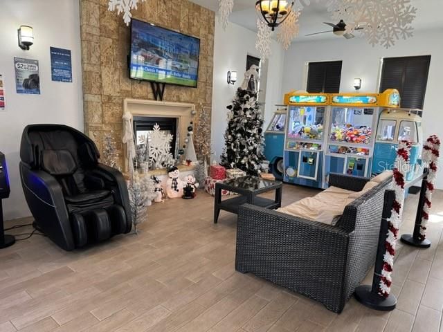 待售: $510,000 (6 贝兹, 4 浴室, 3142 平方英尺)