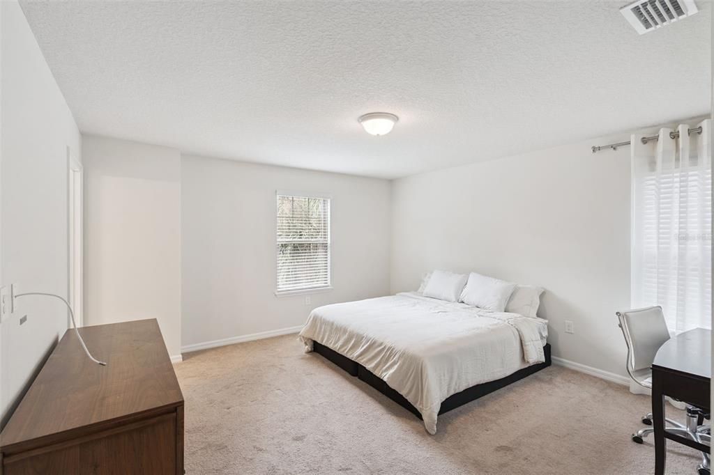 待售: $510,000 (6 贝兹, 4 浴室, 3142 平方英尺)