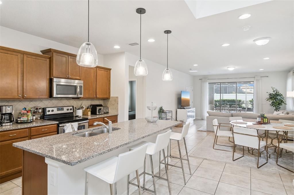 待售: $510,000 (6 贝兹, 4 浴室, 3142 平方英尺)