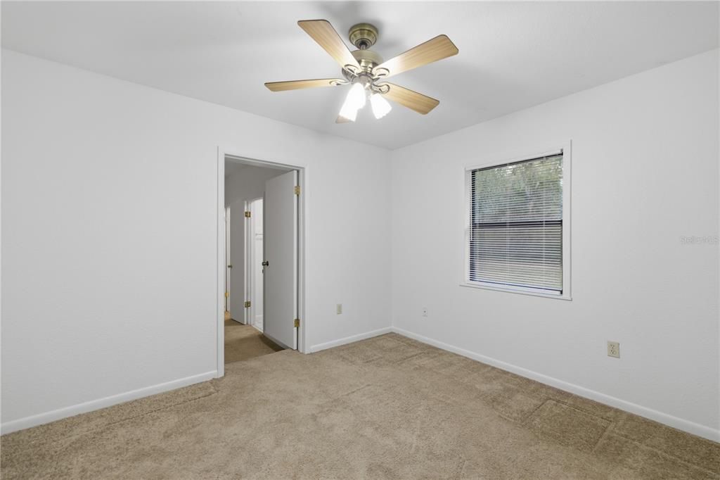 For Sale: $195,000 (3 beds, 2 baths, 1036 Square Feet)