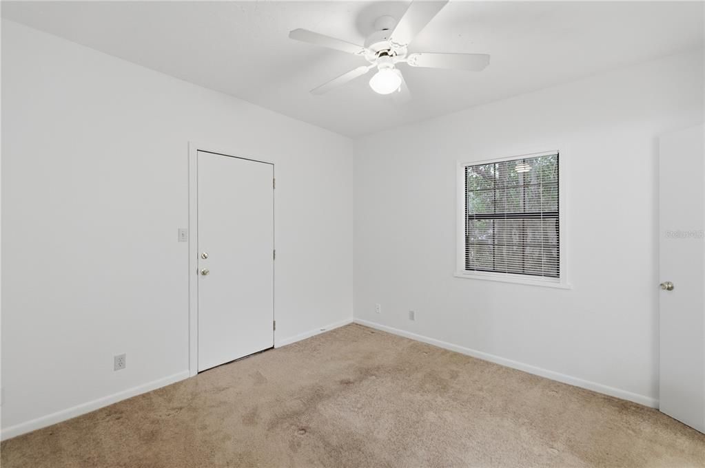 For Sale: $195,000 (3 beds, 2 baths, 1036 Square Feet)