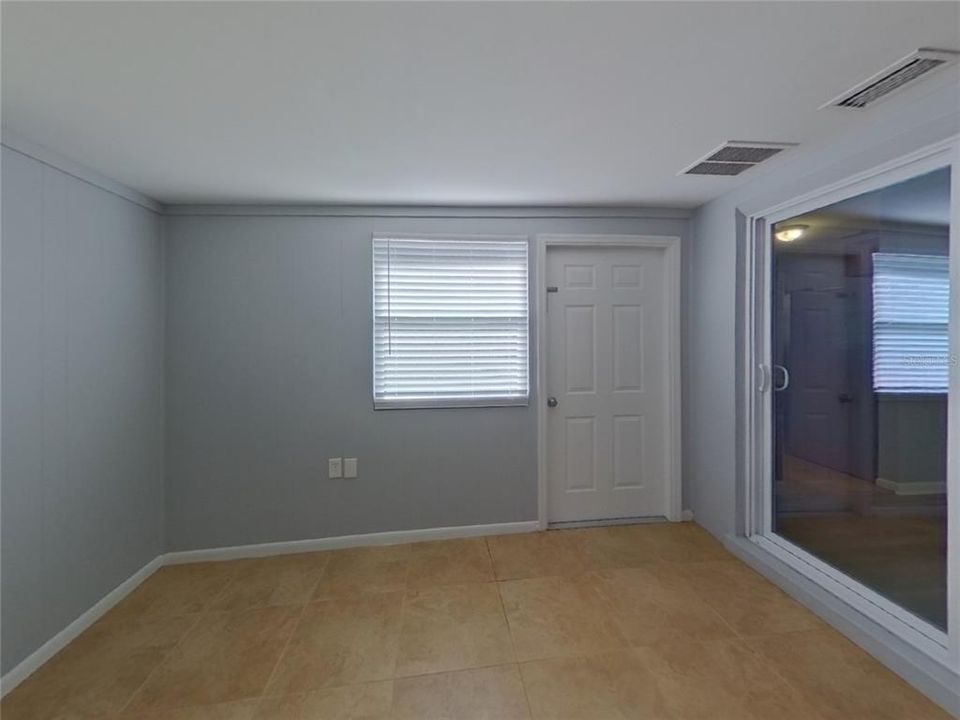 For Rent: $2,069 (2 beds, 2 baths, 1216 Square Feet)