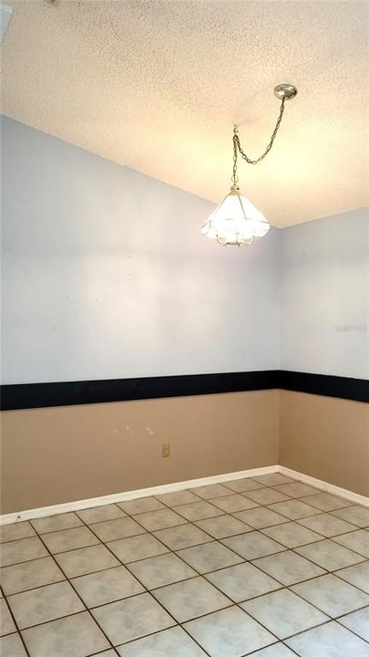 For Rent: $2,000 (3 beds, 2 baths, 1633 Square Feet)