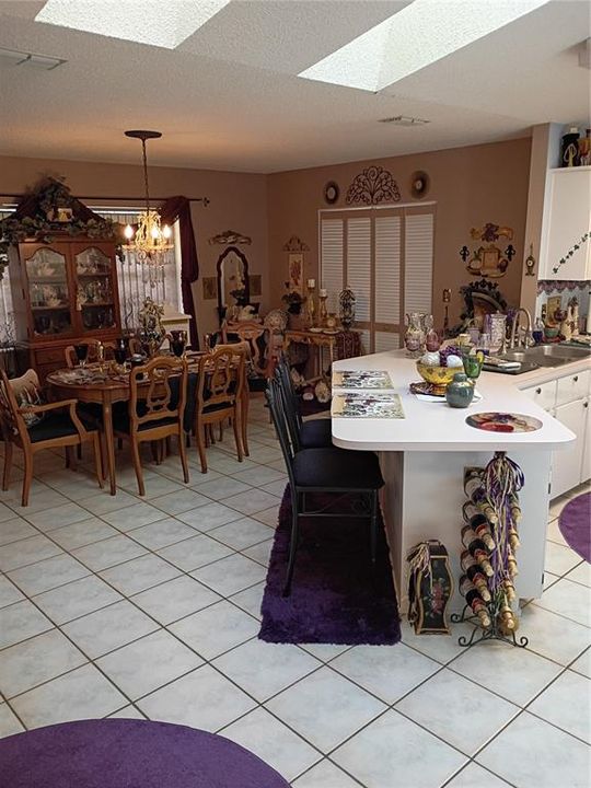 For Rent: $2,000 (3 beds, 2 baths, 1633 Square Feet)