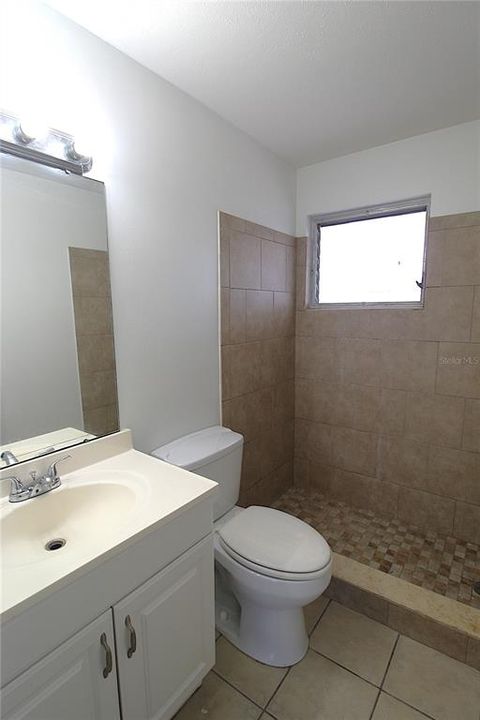For Rent: $1,250 (1 beds, 1 baths, 598 Square Feet)
