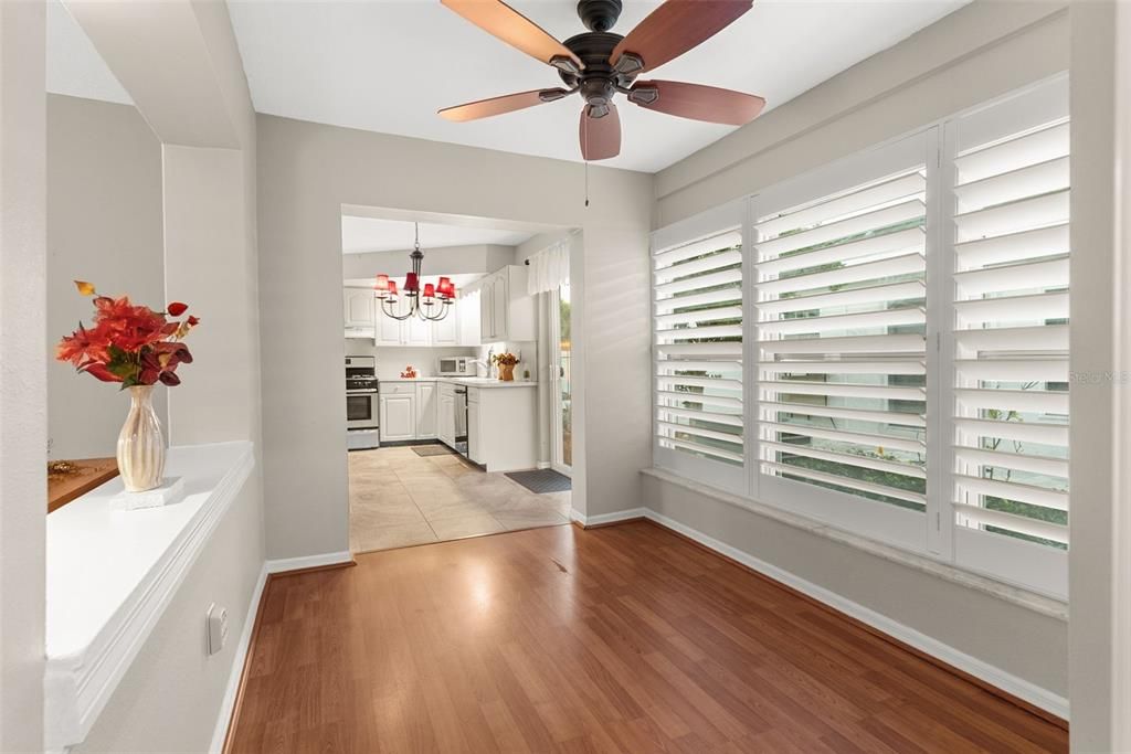 For Sale: $179,999 (2 beds, 2 baths, 1060 Square Feet)