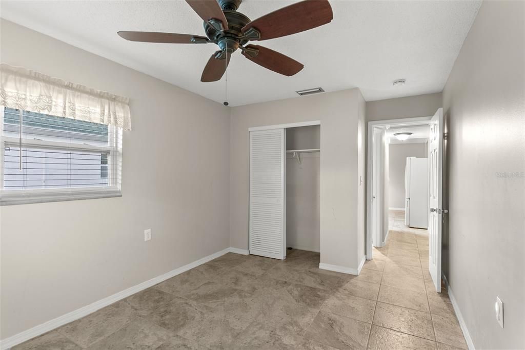 For Sale: $179,999 (2 beds, 2 baths, 1060 Square Feet)