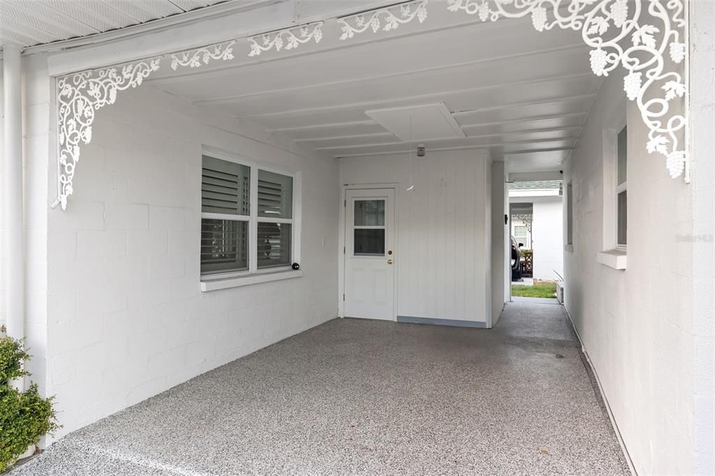 For Sale: $179,999 (2 beds, 2 baths, 1060 Square Feet)