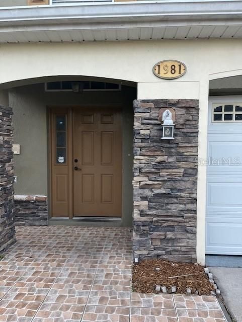 For Rent: $3,000 (6 beds, 3 baths, 2778 Square Feet)