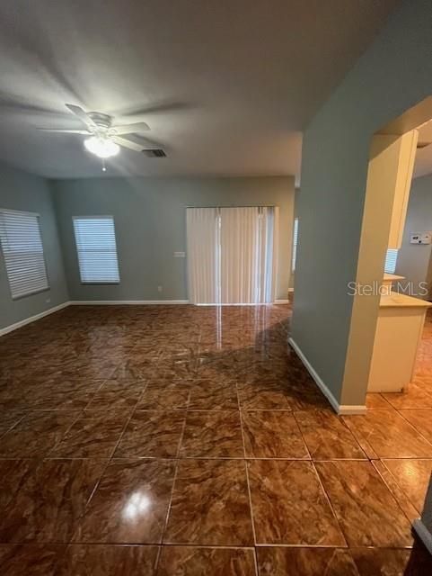 For Rent: $3,000 (6 beds, 3 baths, 2778 Square Feet)