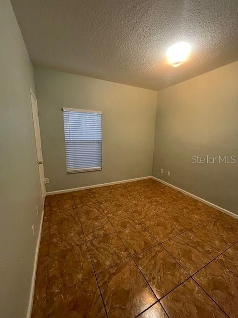 For Rent: $3,000 (6 beds, 3 baths, 2778 Square Feet)