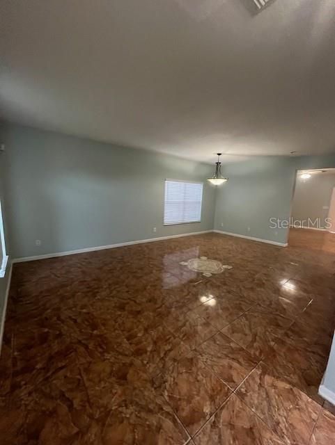 For Rent: $3,000 (6 beds, 3 baths, 2778 Square Feet)