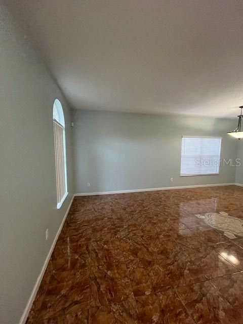 For Rent: $3,000 (6 beds, 3 baths, 2778 Square Feet)