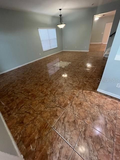 For Rent: $3,000 (6 beds, 3 baths, 2778 Square Feet)