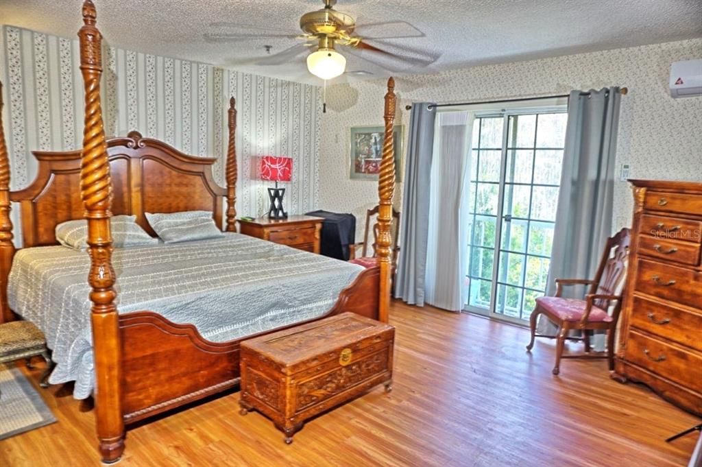 En Venta: $459,900 (3 camas, 2 baños, 2723 Pies cuadrados)