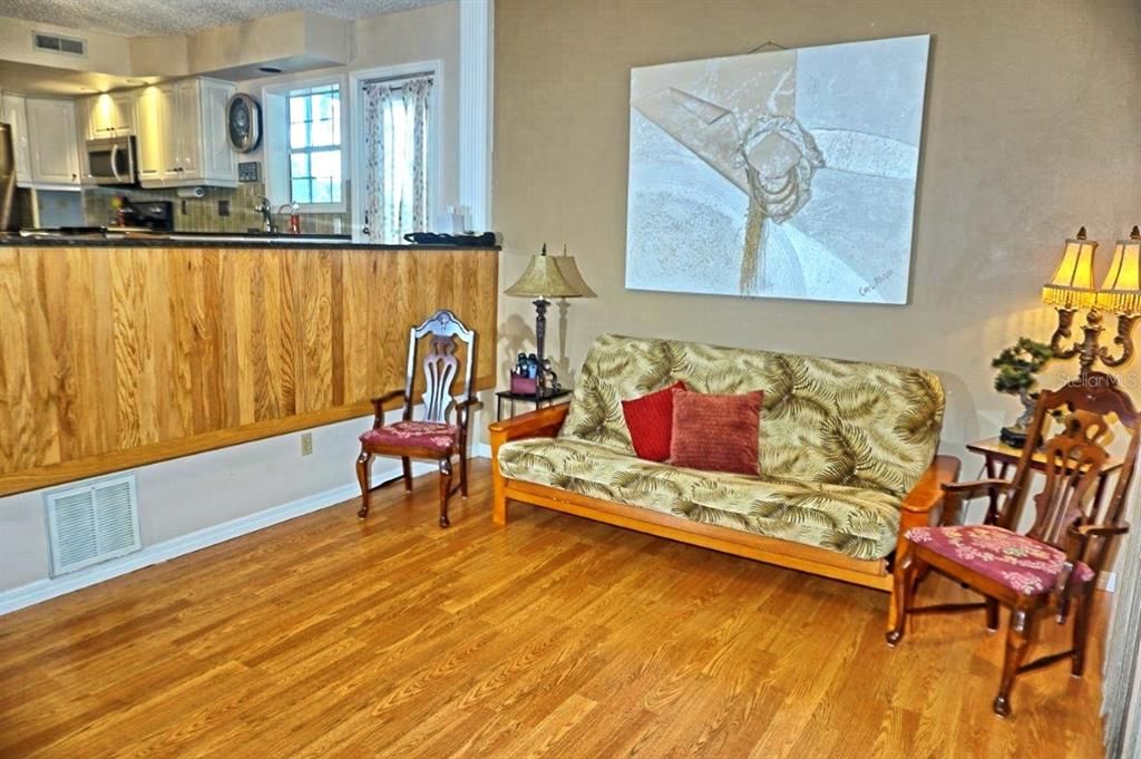 En Venta: $459,900 (3 camas, 2 baños, 2723 Pies cuadrados)