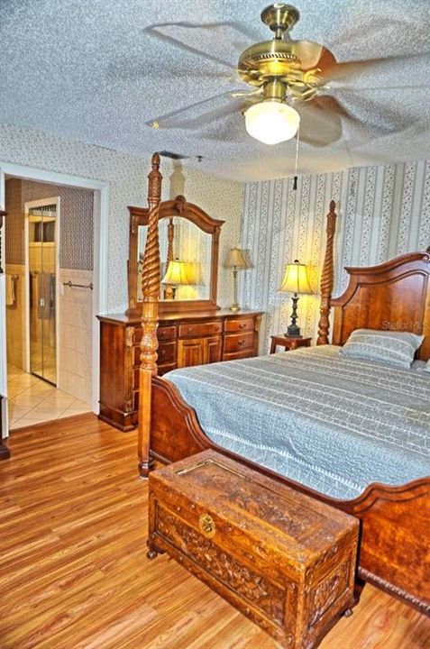 En Venta: $459,900 (3 camas, 2 baños, 2723 Pies cuadrados)