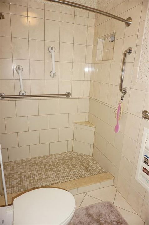 En Venta: $459,900 (3 camas, 2 baños, 2723 Pies cuadrados)