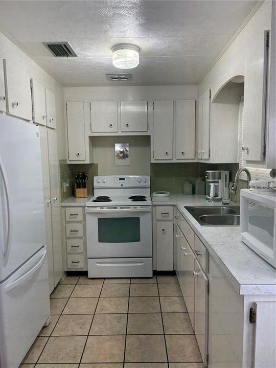 En Venta: $140,000 (2 camas, 1 baños, 849 Pies cuadrados)