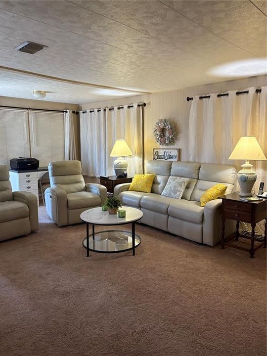 En Venta: $140,000 (2 camas, 1 baños, 849 Pies cuadrados)