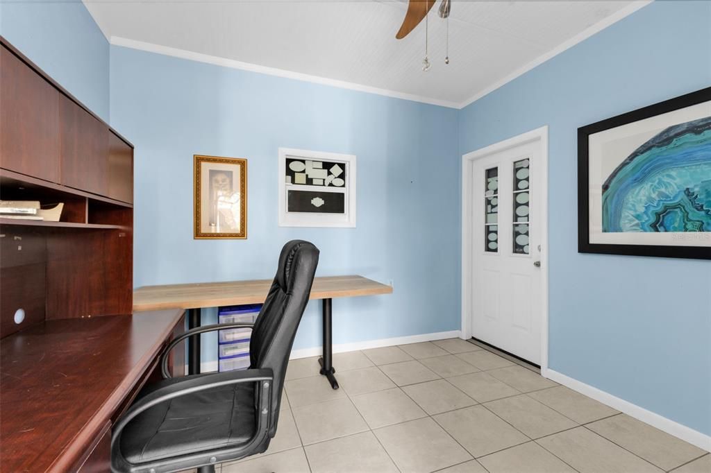 На продажу: $265,000 (2 спален, 1 ванн, 1084 Квадратных фут)