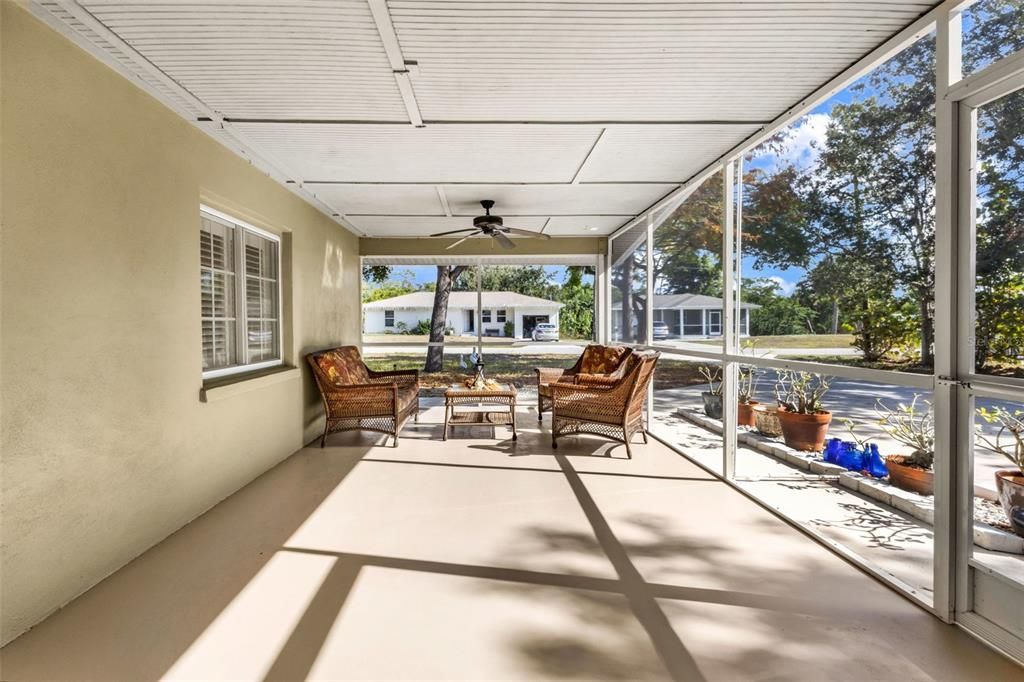 На продажу: $265,000 (2 спален, 1 ванн, 1084 Квадратных фут)