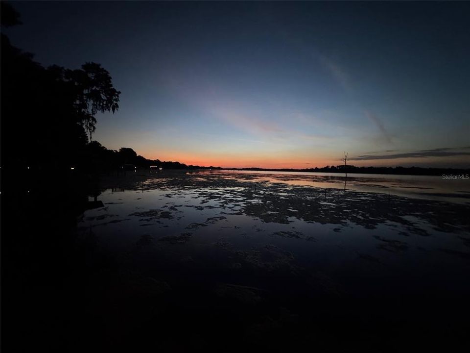 For Sale: $389,000 (2 beds, 1 baths, 1056 Square Feet)