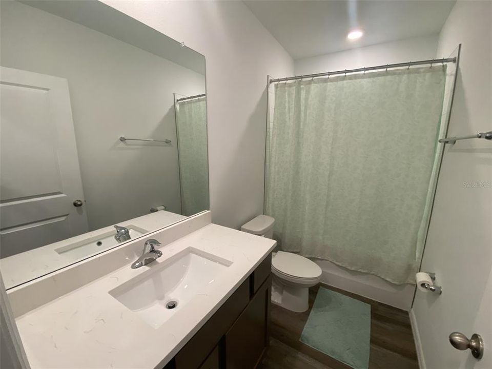 В аренду: $2,150 (3 спален, 2 ванн, 1673 Квадратных фут)