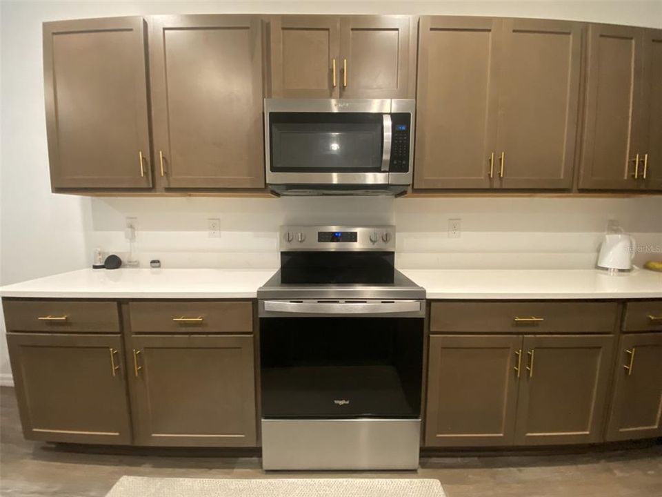 В аренду: $2,150 (3 спален, 2 ванн, 1673 Квадратных фут)