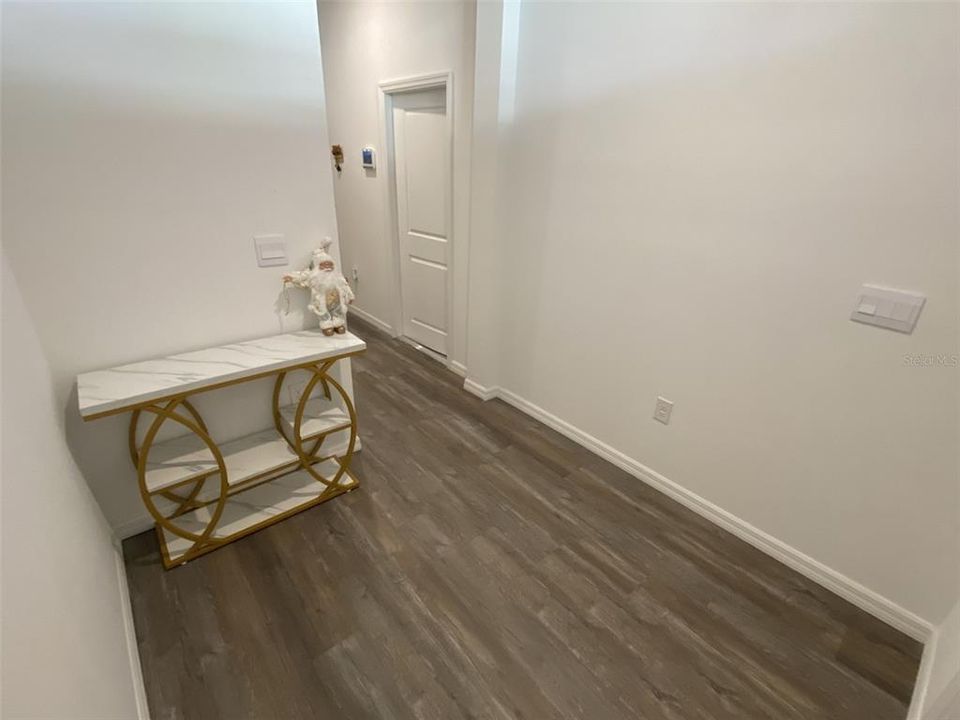 В аренду: $2,150 (3 спален, 2 ванн, 1673 Квадратных фут)