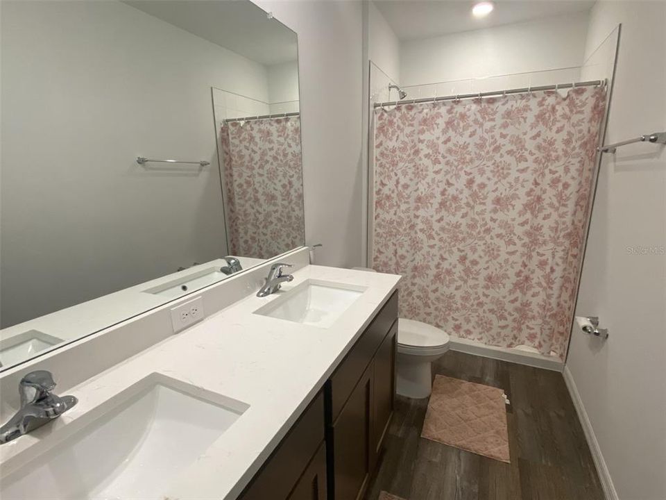 В аренду: $2,150 (3 спален, 2 ванн, 1673 Квадратных фут)