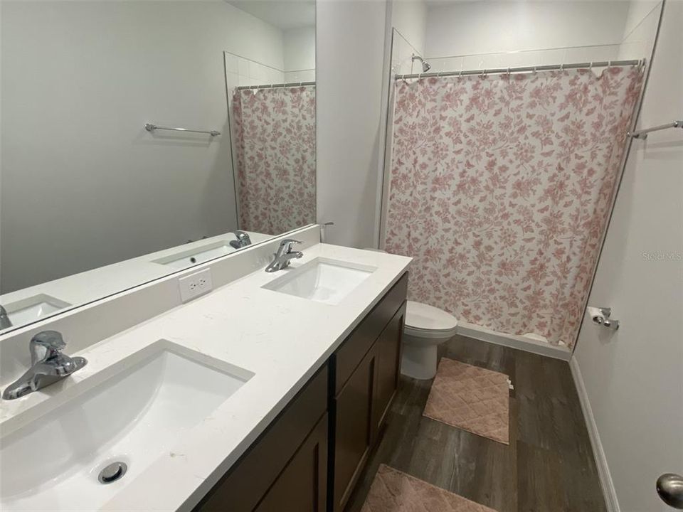 В аренду: $2,150 (3 спален, 2 ванн, 1673 Квадратных фут)