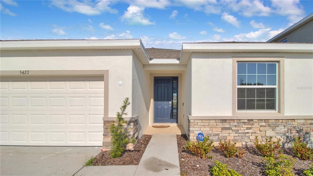 For Rent: $2,450 (4 beds, 2 baths, 2045 Square Feet)