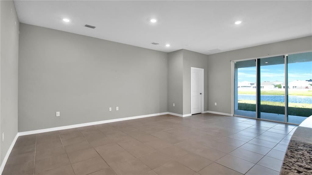 For Rent: $2,450 (4 beds, 2 baths, 2045 Square Feet)