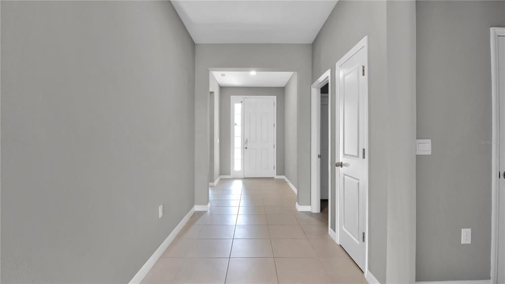 For Rent: $2,450 (4 beds, 2 baths, 2045 Square Feet)