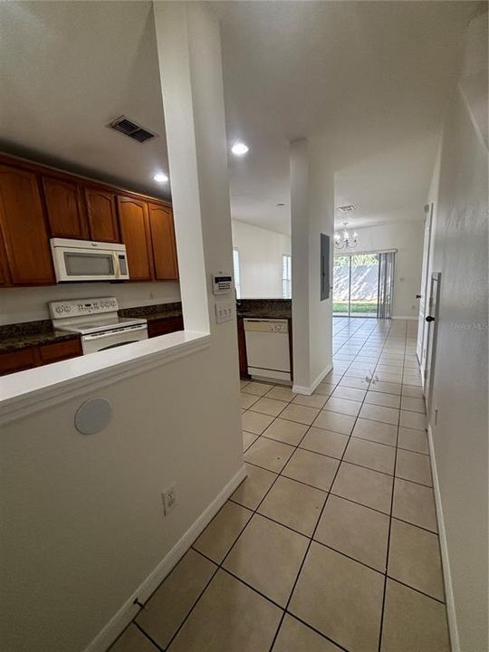 For Rent: $1,750 (2 beds, 2 baths, 1071 Square Feet)