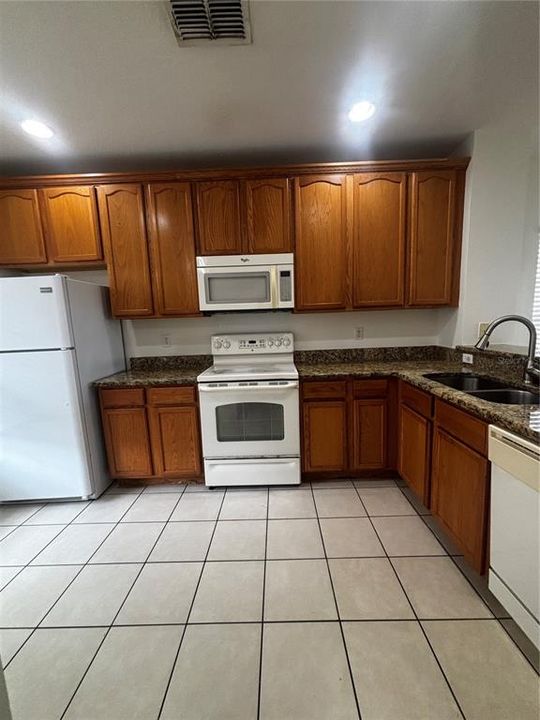 For Rent: $1,750 (2 beds, 2 baths, 1071 Square Feet)