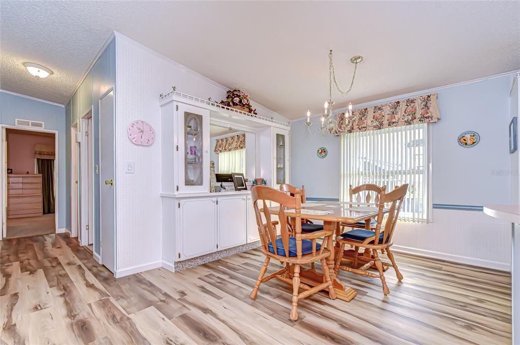 待售: $169,500 (2 贝兹, 2 浴室, 1232 平方英尺)