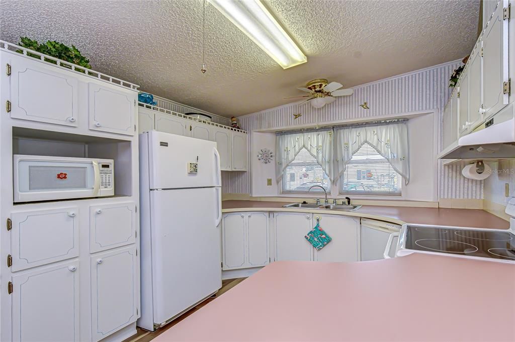 待售: $169,500 (2 贝兹, 2 浴室, 1232 平方英尺)