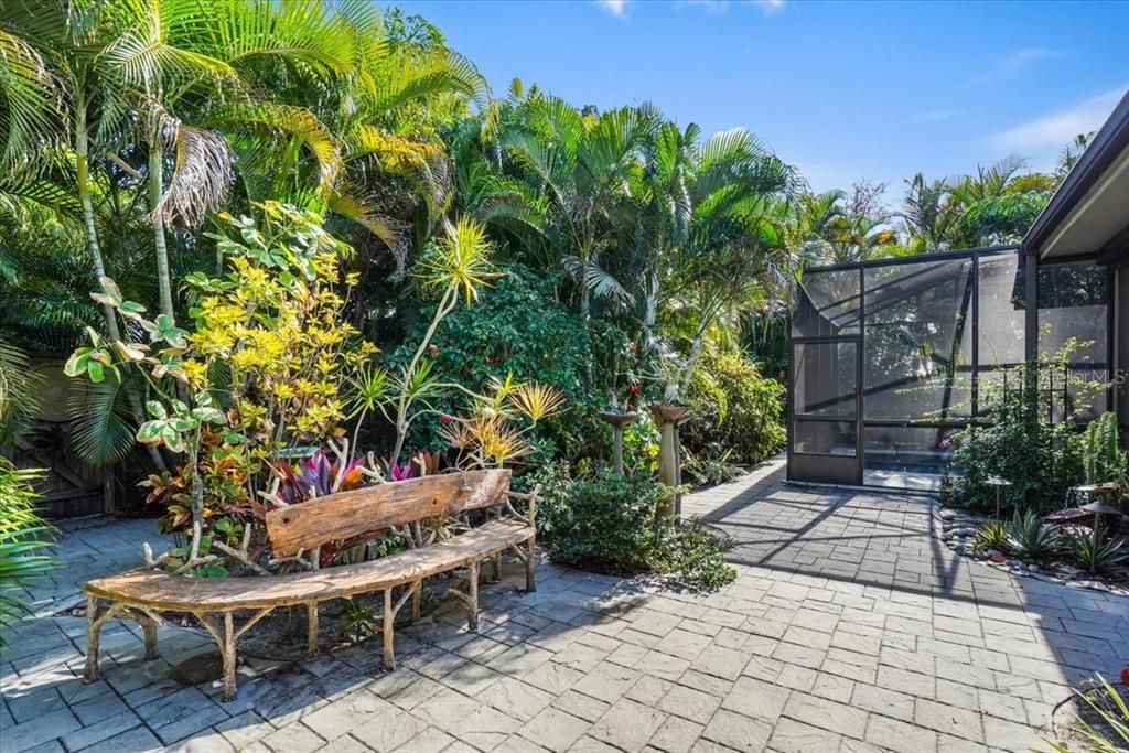 For Sale: $725,000 (3 beds, 2 baths, 1814 Square Feet)