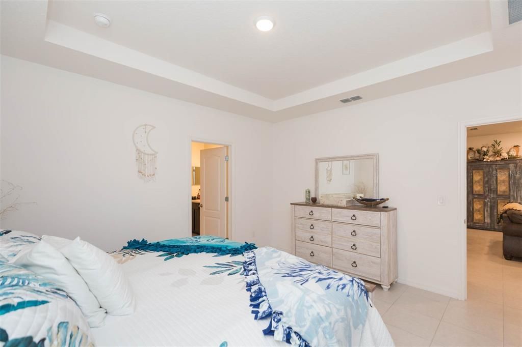 For Sale: $429,900 (3 beds, 2 baths, 1867 Square Feet)