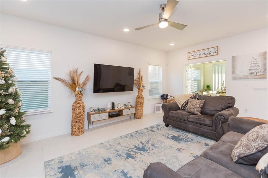 For Sale: $429,900 (3 beds, 2 baths, 1867 Square Feet)