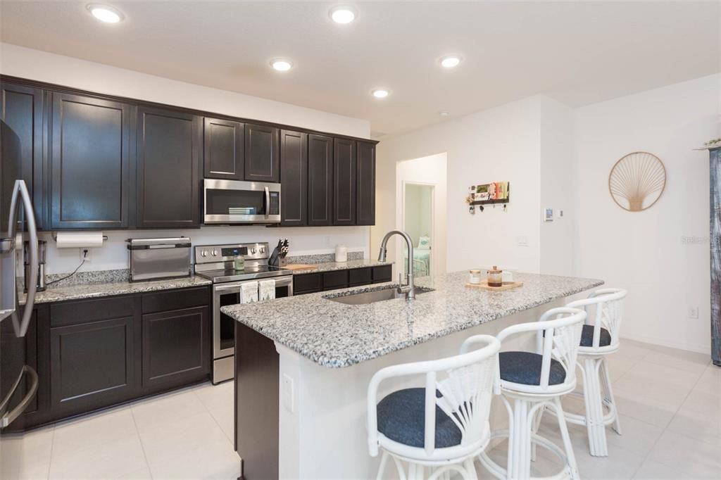 For Sale: $429,900 (3 beds, 2 baths, 1867 Square Feet)