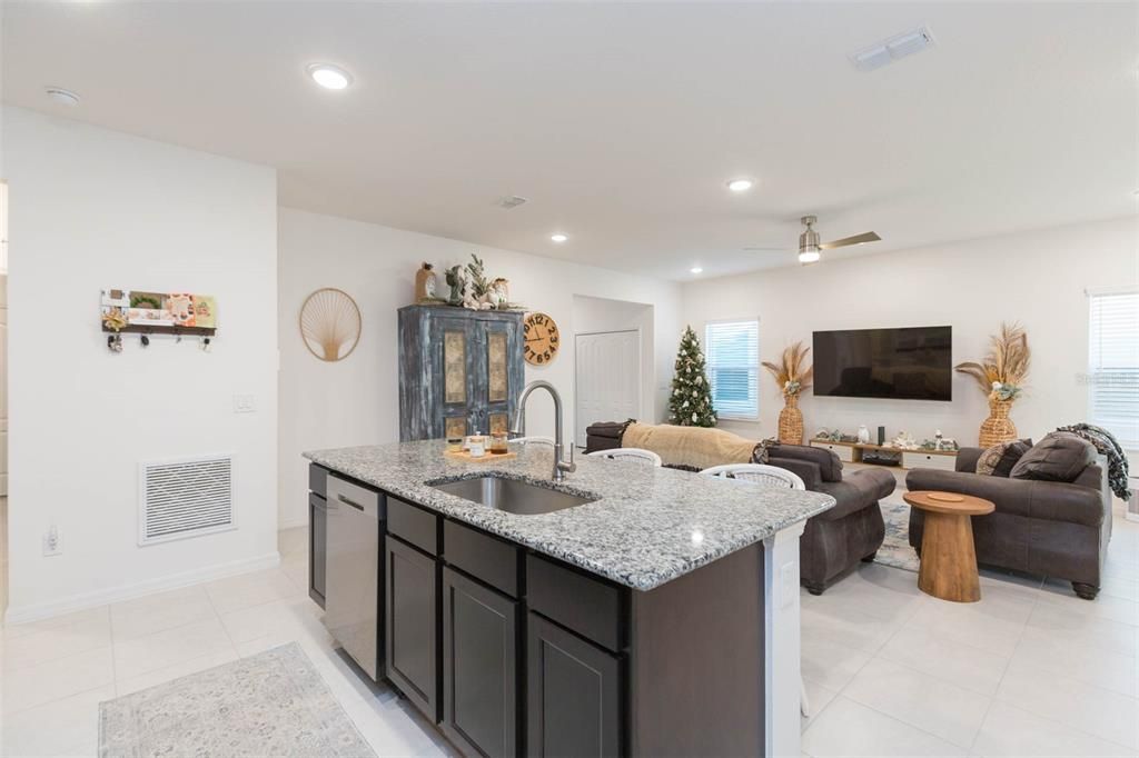 For Sale: $429,900 (3 beds, 2 baths, 1867 Square Feet)