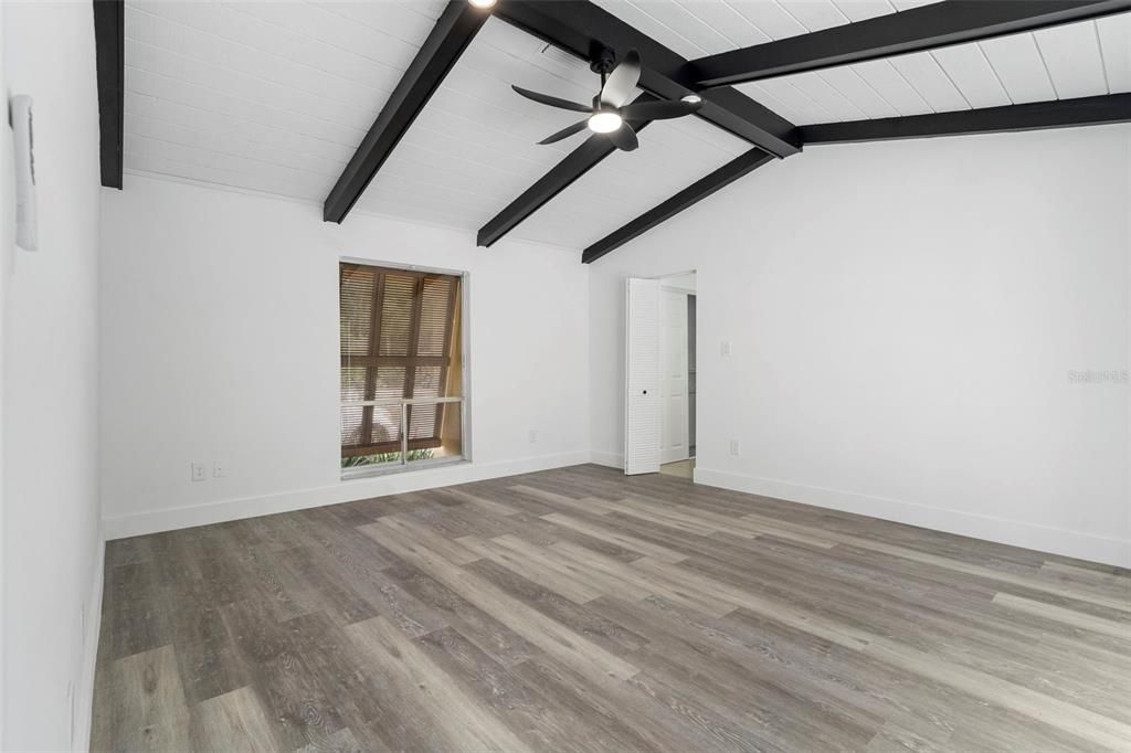 For Sale: $249,000 (2 beds, 2 baths, 1528 Square Feet)